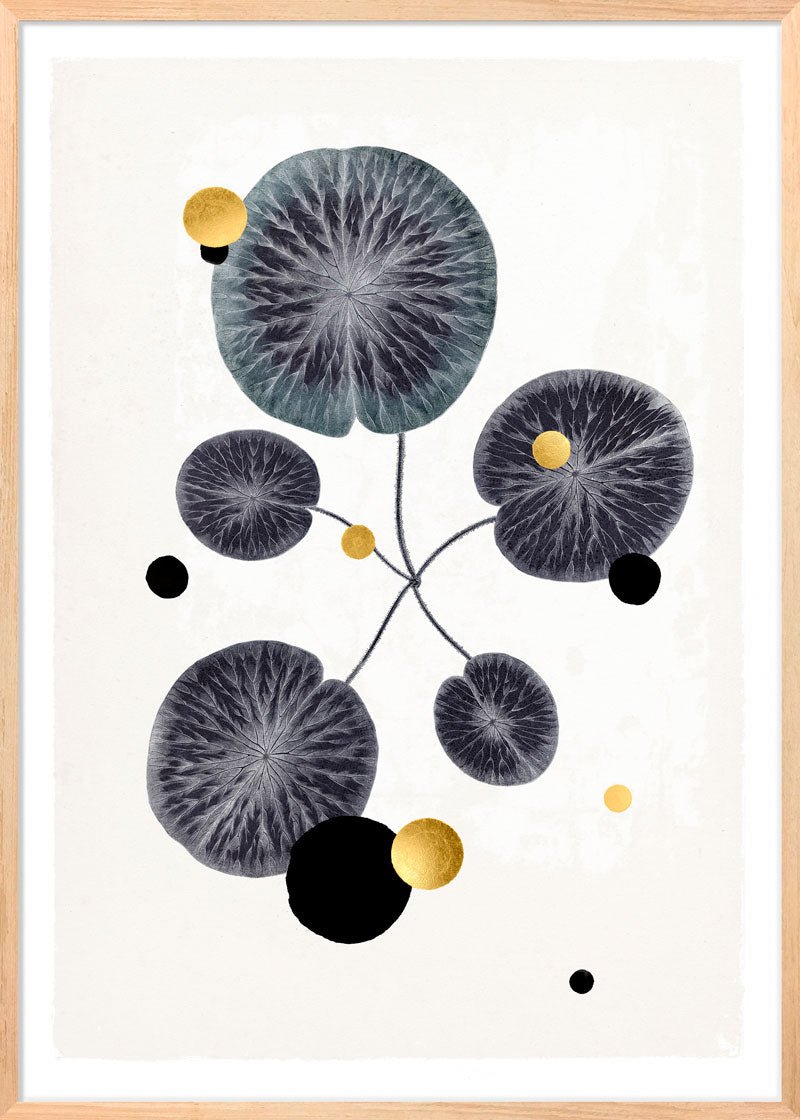 Gold and Superblack Dots Water Lilies – Giclée-print på Fabriano-papir, håndforædlet med 24K bladguld og superblack.