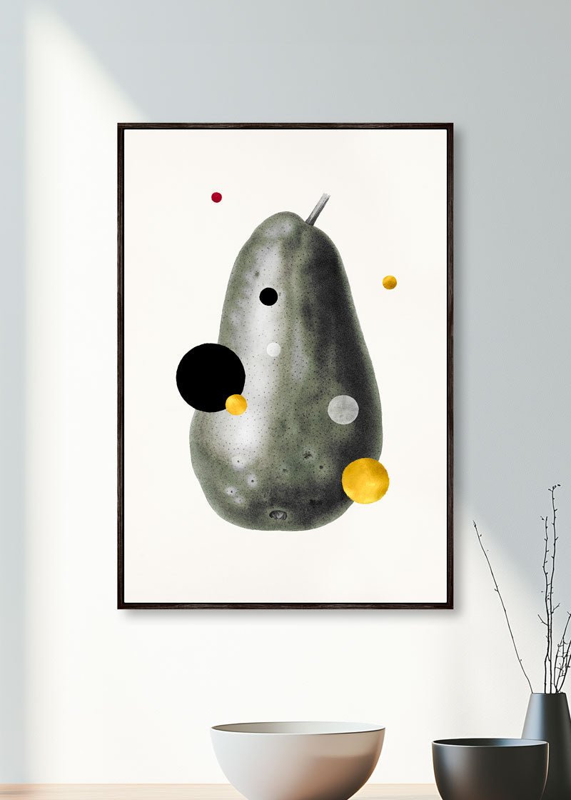 Giant Pear – Legende og grafisk kunsttryk på 450g canvas, håndforædlet og indrammet i elegant svæveramme.