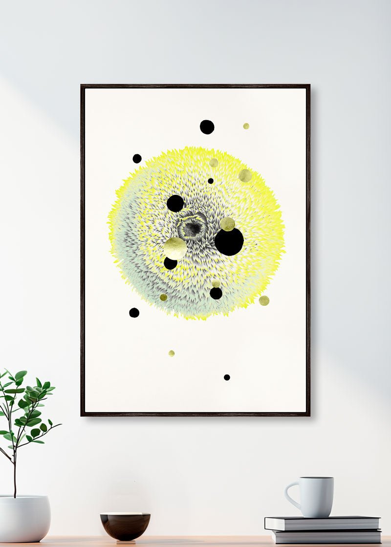 Yellow Sun – Eksklusivt kunsttryk på lærred, håndforædlet med detaljer og indrammet i elegant svæveramme