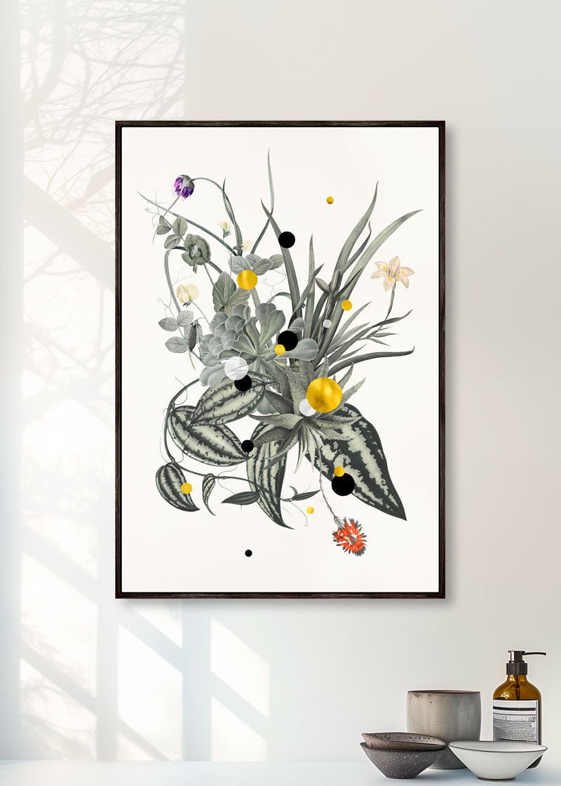 Bouquet Hespera – Håndforædlet kunsttryk på eksklusivt canvas. Et poetisk blomsterunivers indrammet i elegant svæveramme.